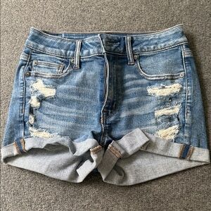 Women’s American Eagle high rise shorts size 4